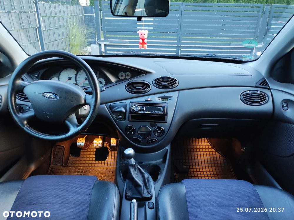 Ford Focus - 25