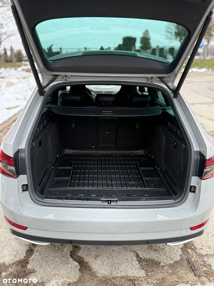 Skoda Superb 2.0 TDI SCR 4x4 Sportline DSG - 16