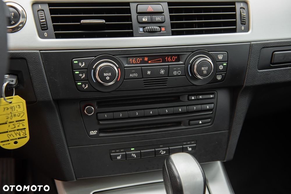 BMW Seria 3 325i xDrive M Sport Edition - 23