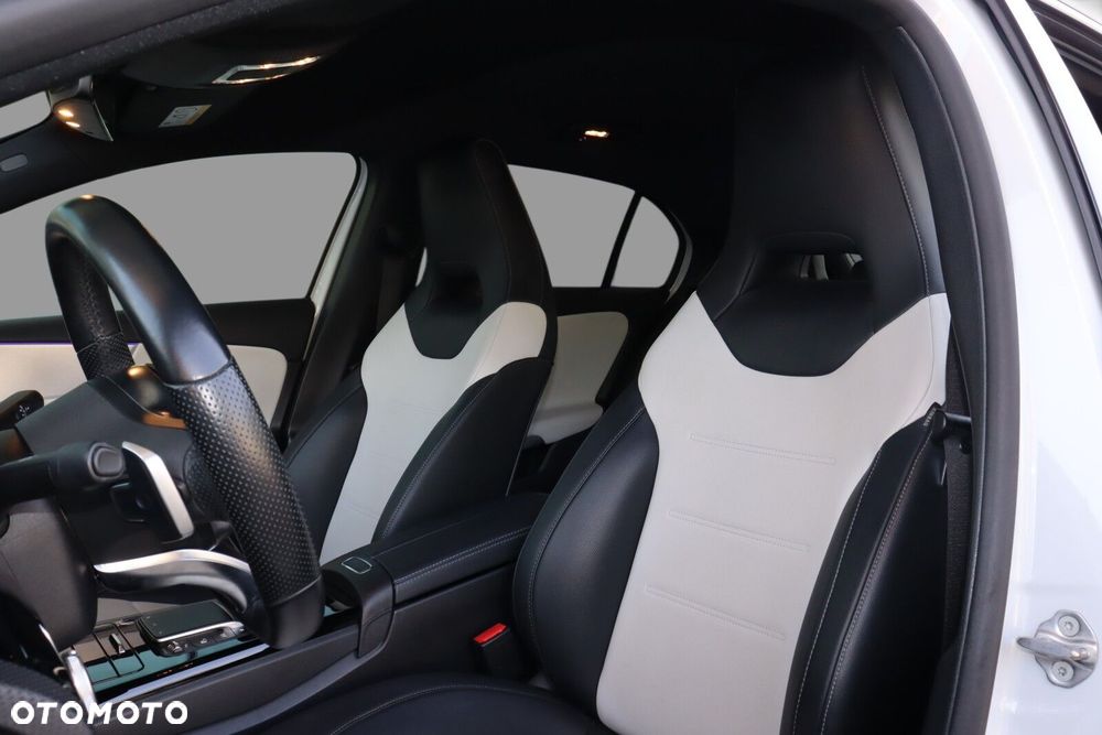 Mercedes-Benz Klasa A 180 AMG Line 7G-DCT - 10