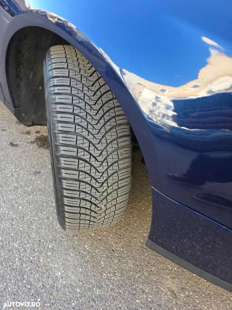 Volkswagen Passat 2.0TDI Comfortline DPF DSG - 13