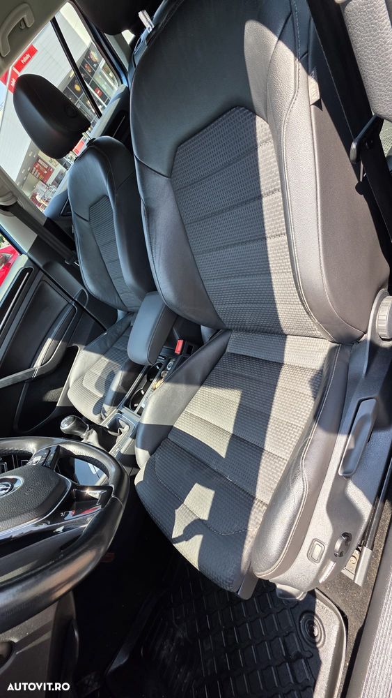Volkswagen Golf 1.6 TDI BMT Highline - 17