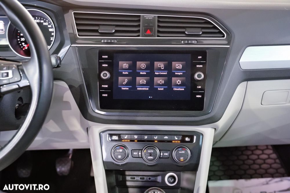 Volkswagen Tiguan 2.0 TDI SCR Comfortline - 19