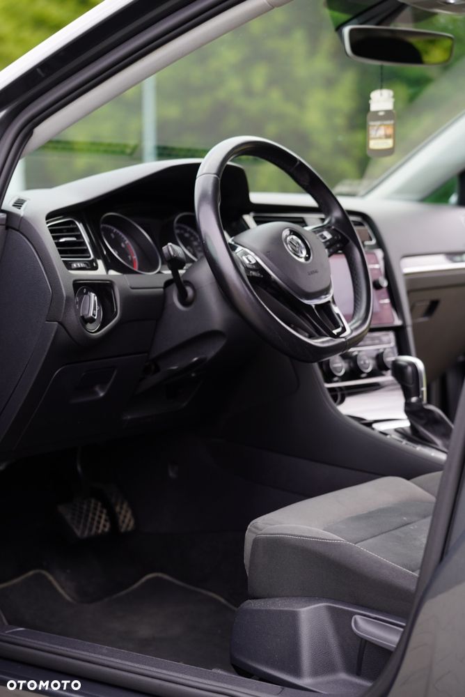 Volkswagen Golf 1.5 TSI BMT Comfortline DSG - 17