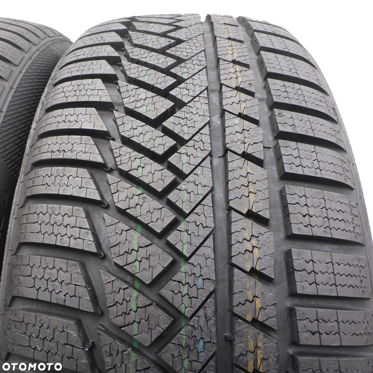Opony 215/4/18 Continental 215/45R18 93V XL TS850P Zimowe Nieużywane - 3