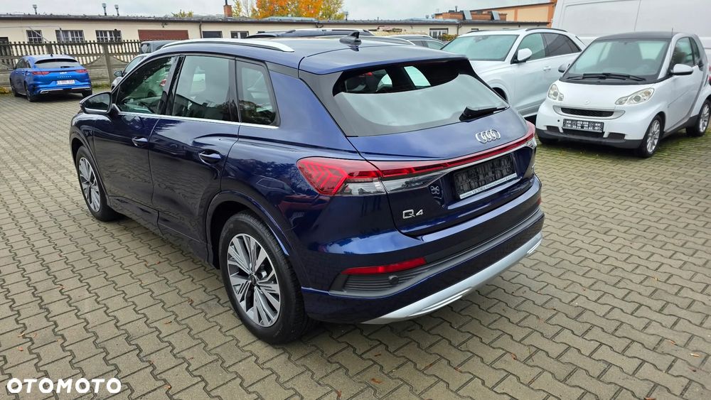Audi Q4 e-tron - 5