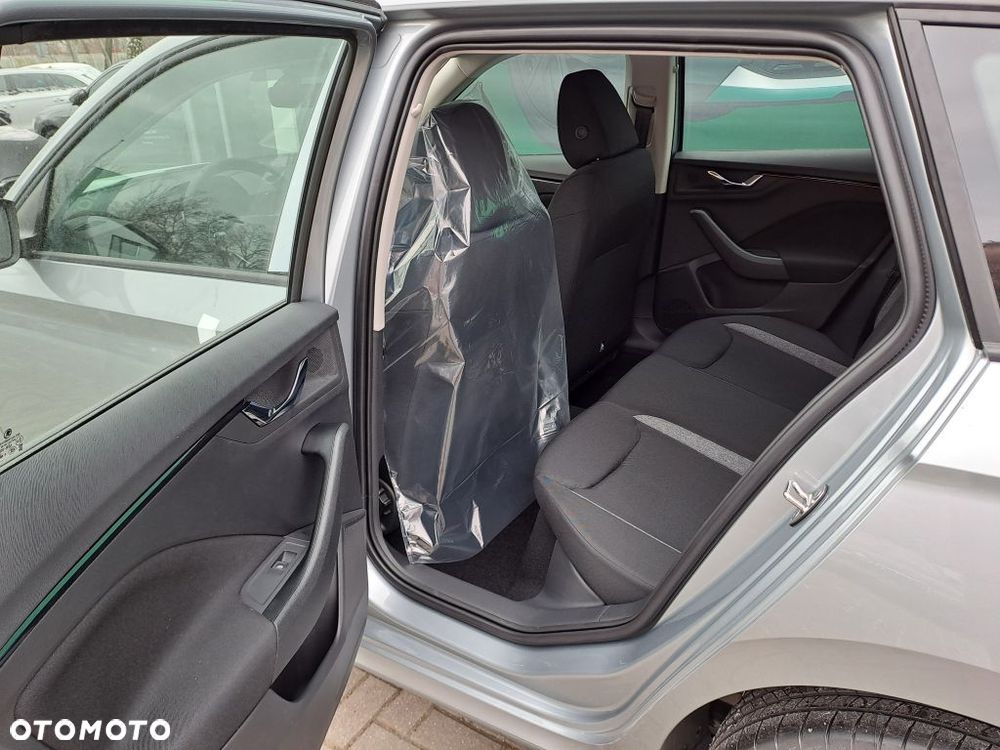 Skoda Kamiq 1.0 TSI Essence - 6