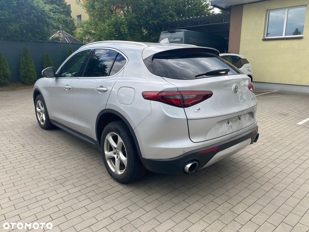 Alfa Romeo Stelvio - 3