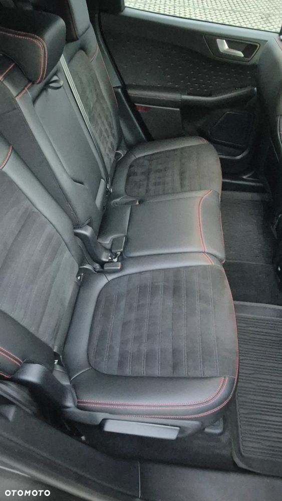 Ford Kuga 2.5P PHEV FWD ST-Line - 13