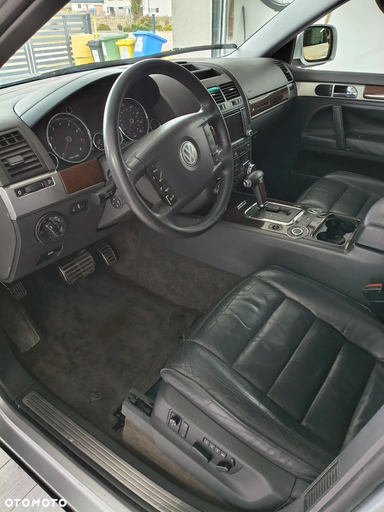 Volkswagen Touareg 4.2 V8 Automatik Exclusive Edition - 2