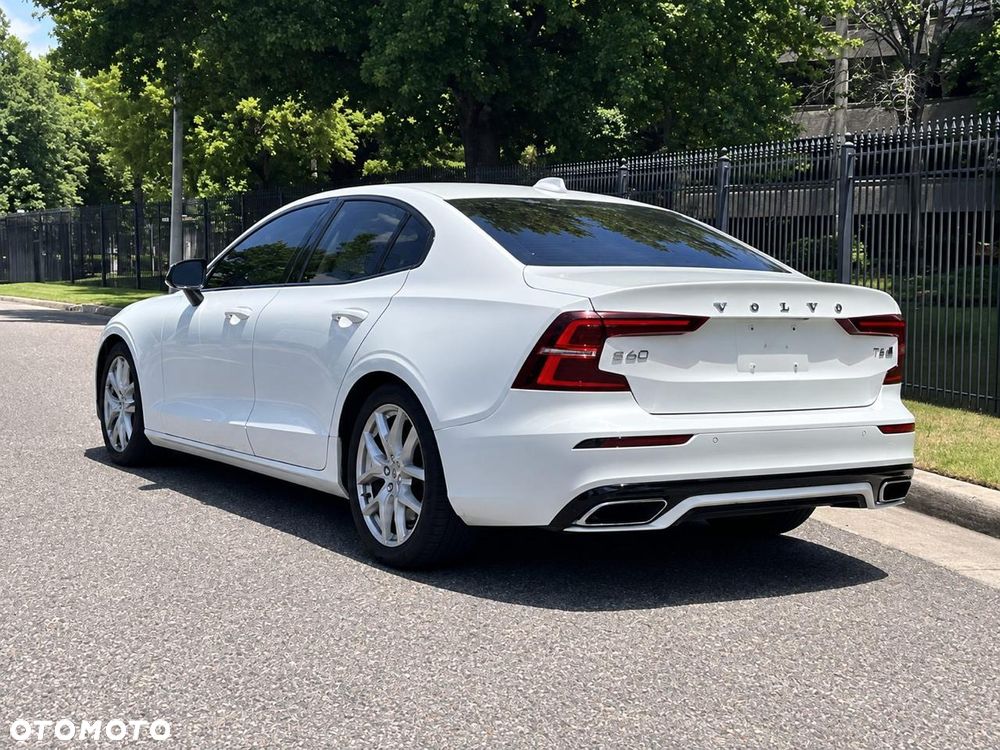 Volvo S60 T6 AWD R-Design - 5