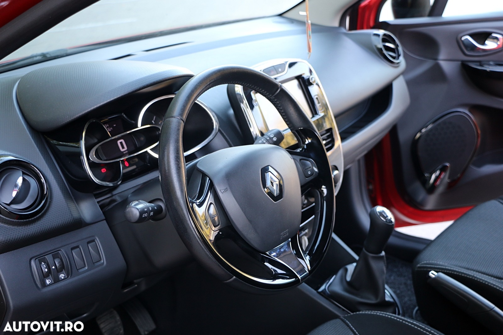 Renault Clio IV 1.5 Energy dCi 90 Dynamique - 6