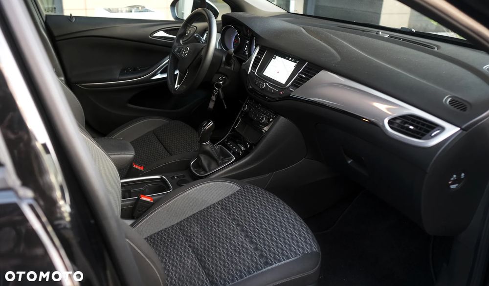 Opel Astra 1.2 T GS S&S - 32