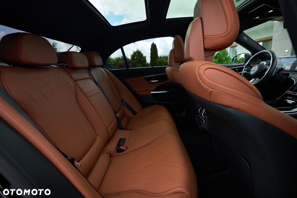 Mercedes-Benz Klasa C 200 mHEV 4-Matic AMG - 33
