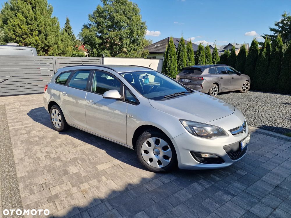 Opel Astra IV 1.4 T Essentia EU6 - 7