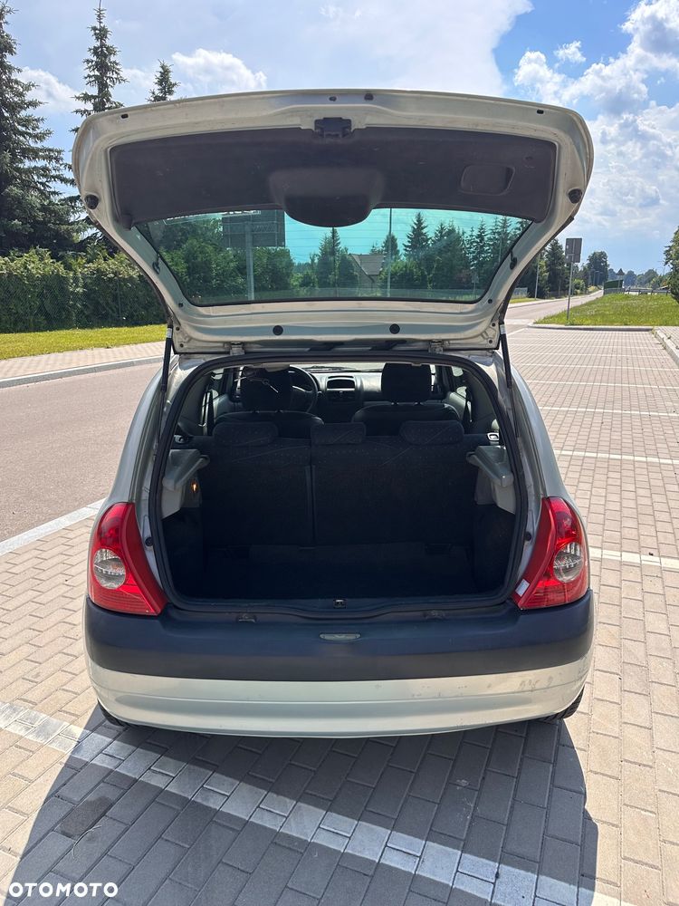 Renault Clio 1.4 16V Dynamique - 8