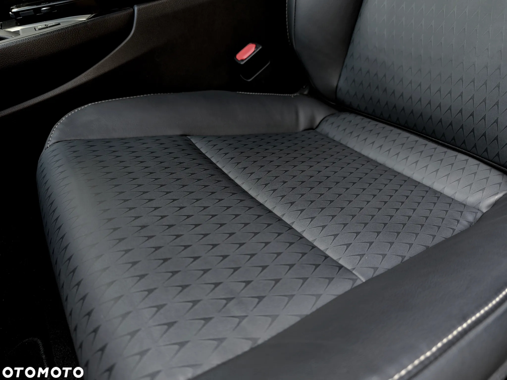 Lexus UX 250h GPF F Impression 2WD - 17