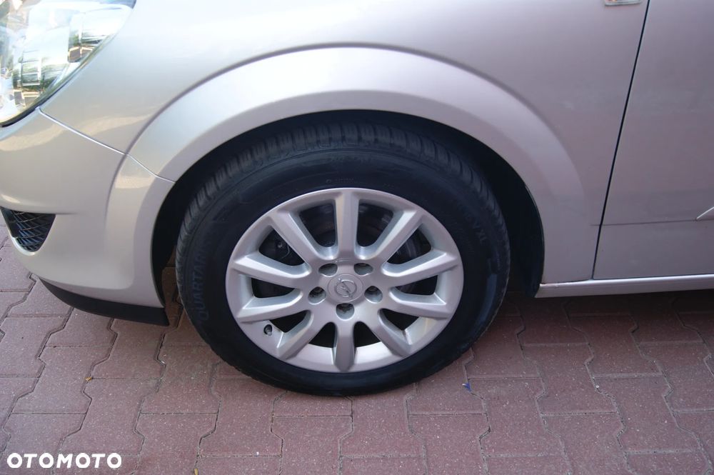 Opel Astra 1.9 CDTI Elegance - 33