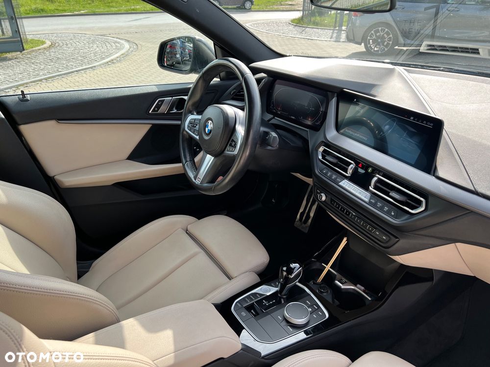 BMW Seria 2 218i M Sport - 7