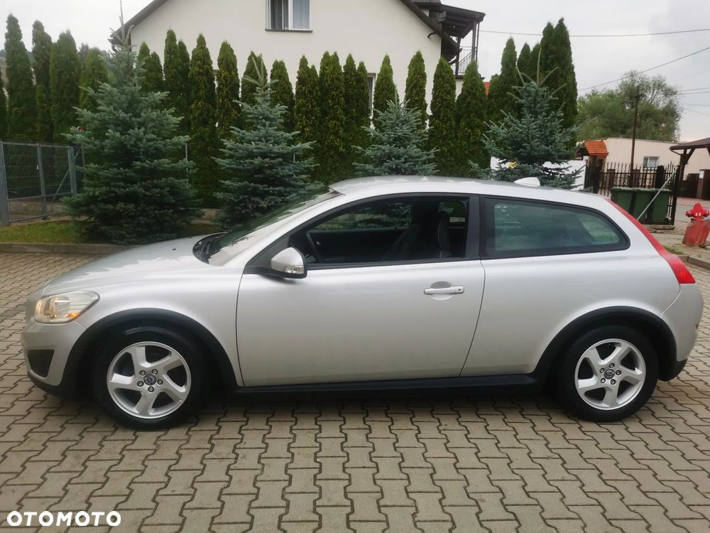 Volvo C30 D2 R-Design - 18