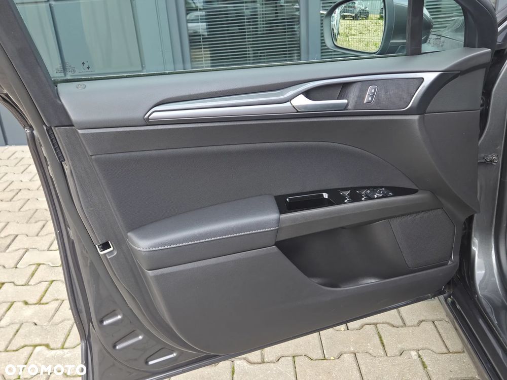Ford Mondeo 2.0 EcoBlue Titanium - 20