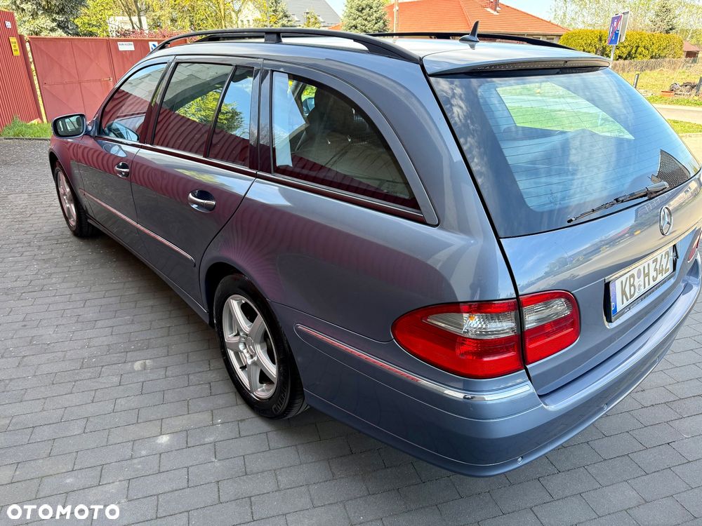 Mercedes-Benz Klasa E 320 CDI T Avantgarde - 4