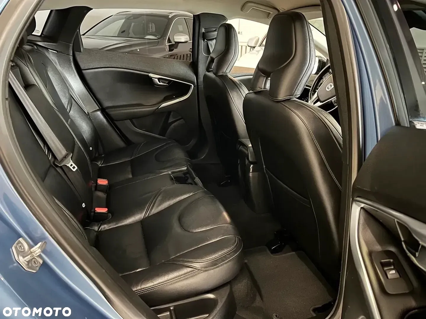Volvo V40 - 18