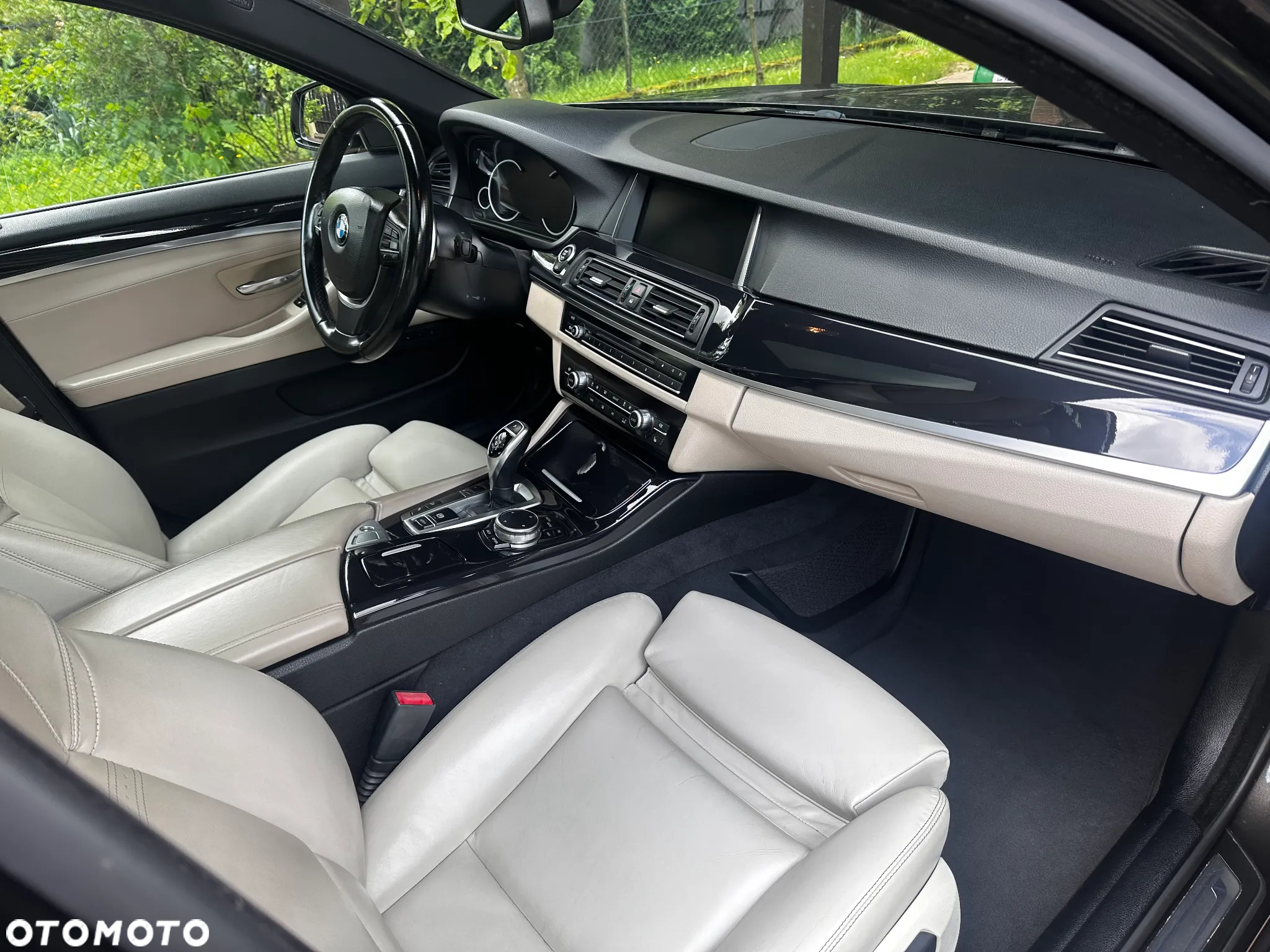 BMW Seria 5 525d xDrive Luxury Line - 27