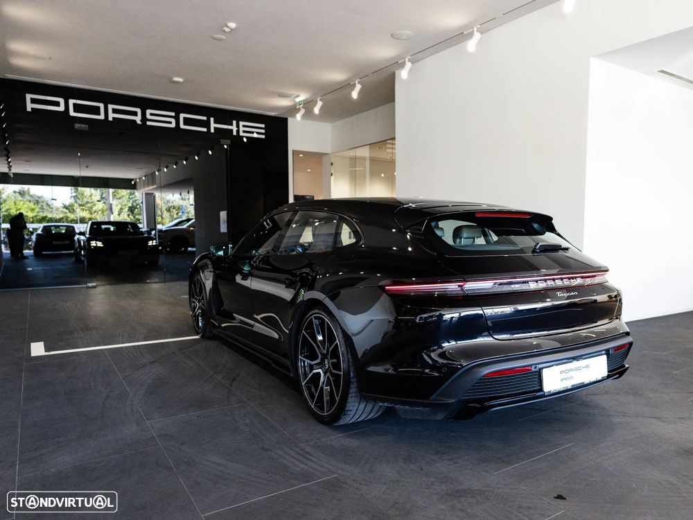 Porsche Taycan Sport Turismo - 9