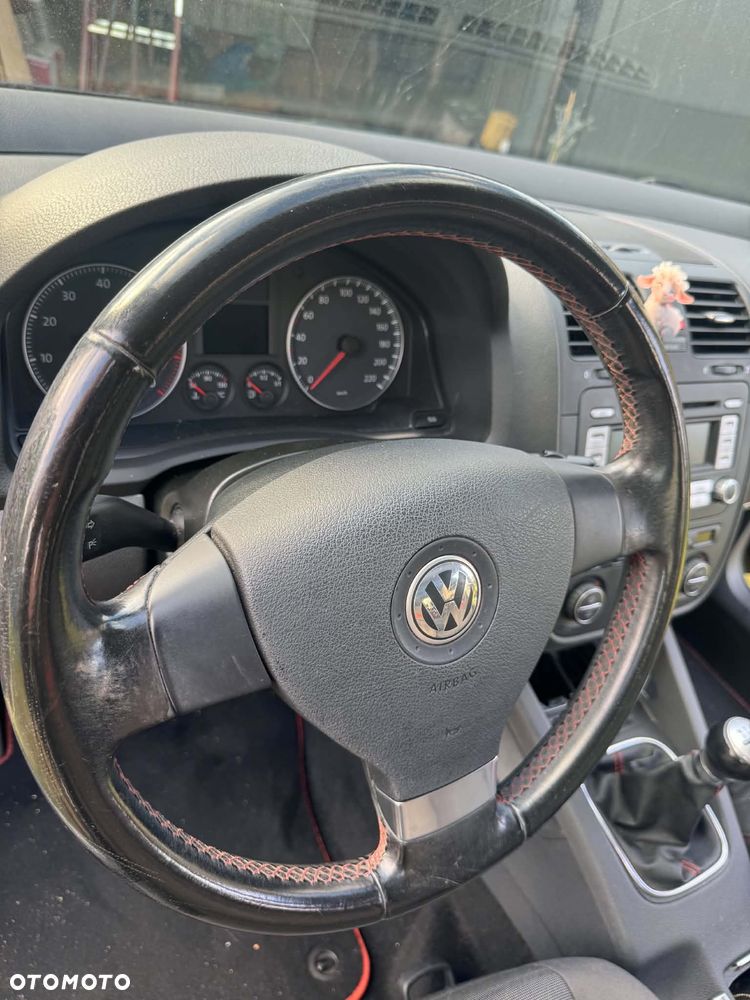 Volkswagen Golf - 23