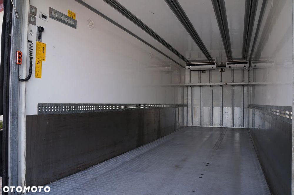 Scania G 450 6x2 CHŁODNIA KONTENER 8.45 m 21 PALET OŚ SKRĘTNA WINDA - 14