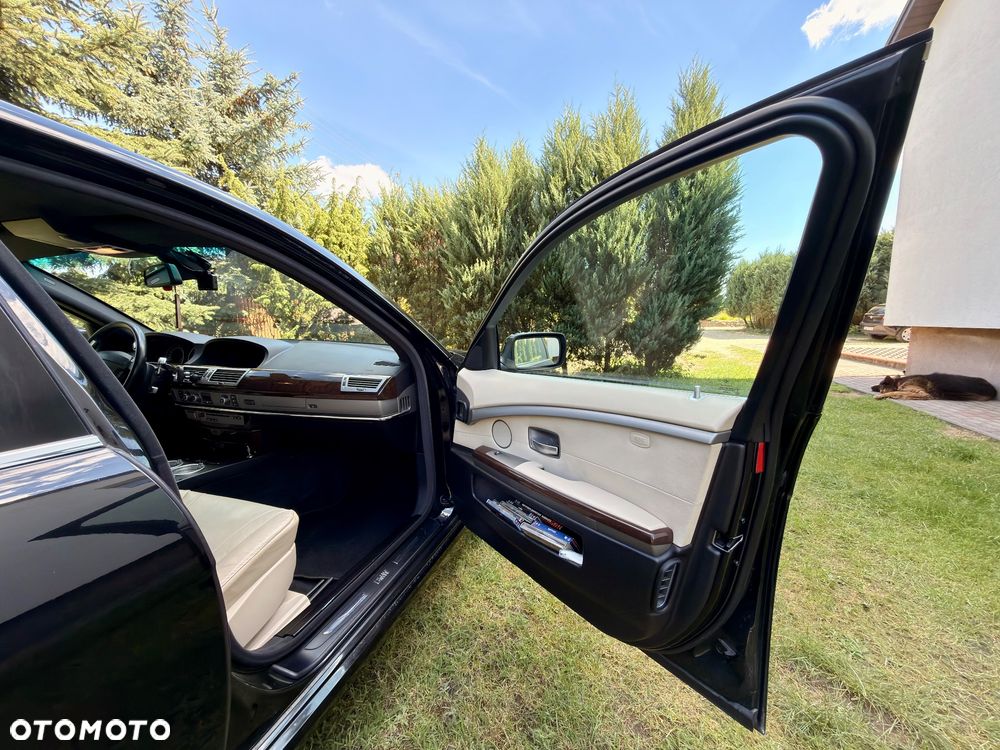 BMW Seria 7 730Li - 16