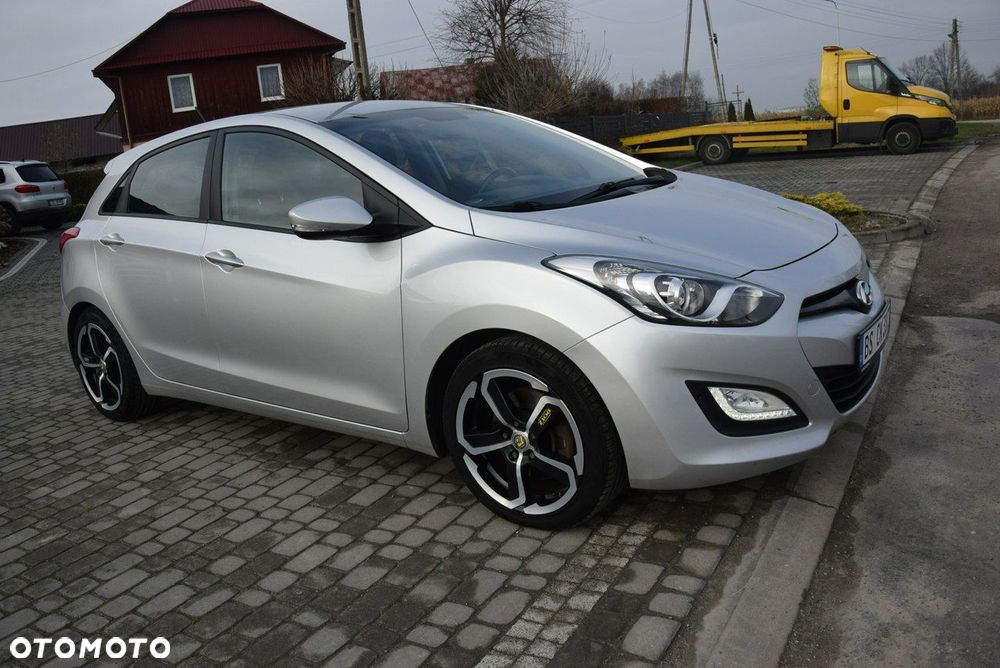 Hyundai i30 1.6 CRDi Fifa World Cup Edition - 7