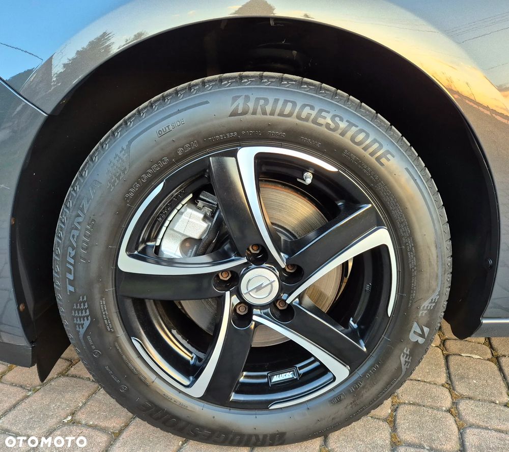 Opel Astra 1.7 CDTI DPF ecoFLEX TourerStart/Stop 105g Edition - 25