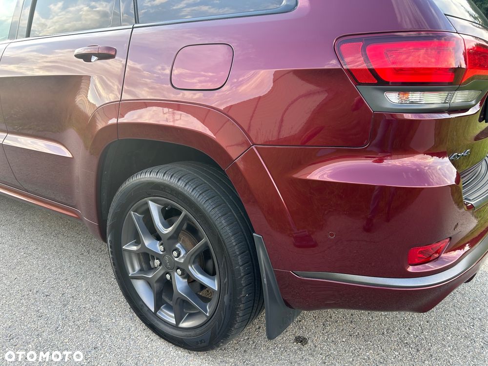 Jeep Grand Cherokee - 22