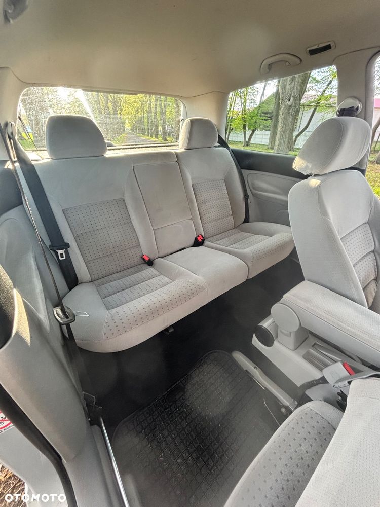 Volkswagen Golf - 20