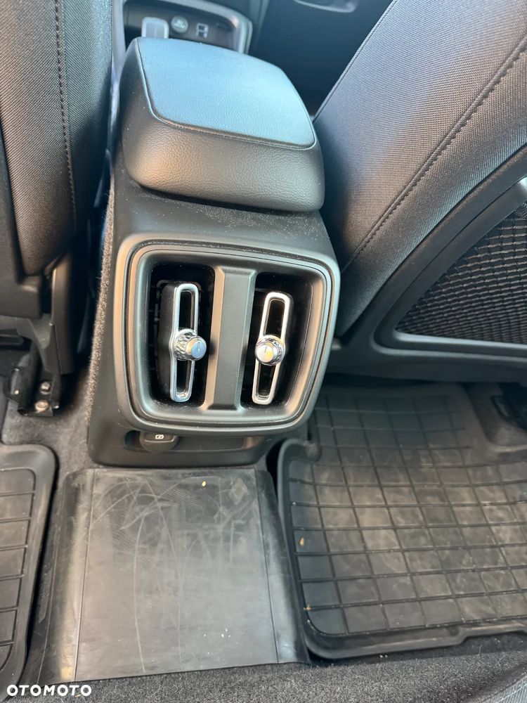 Volvo XC 40 T3 Momentum Pro - 20