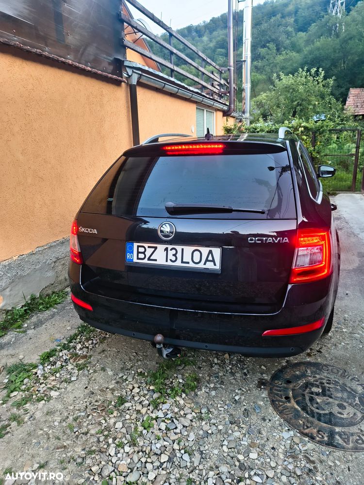 Skoda Octavia 2.0 TDI DSG Ambition - 2