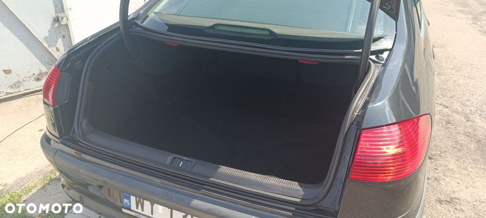 Peugeot 607 - 8