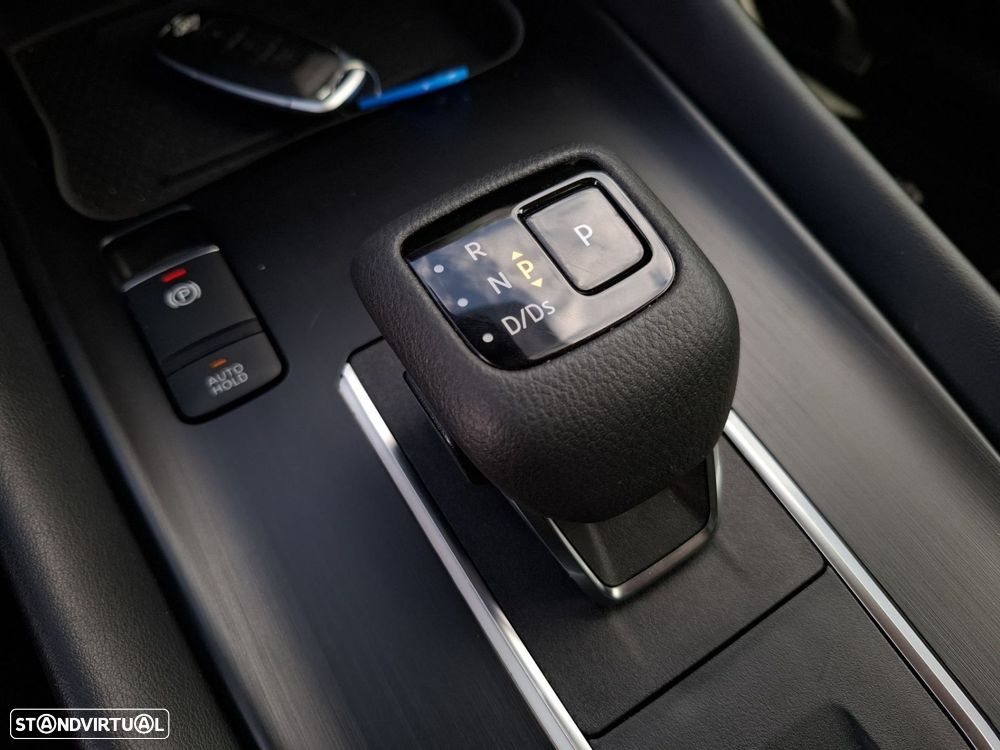 Nissan Qashqai 1.3 DIG-T N-Connecta LED+SKY Xtronic - 17