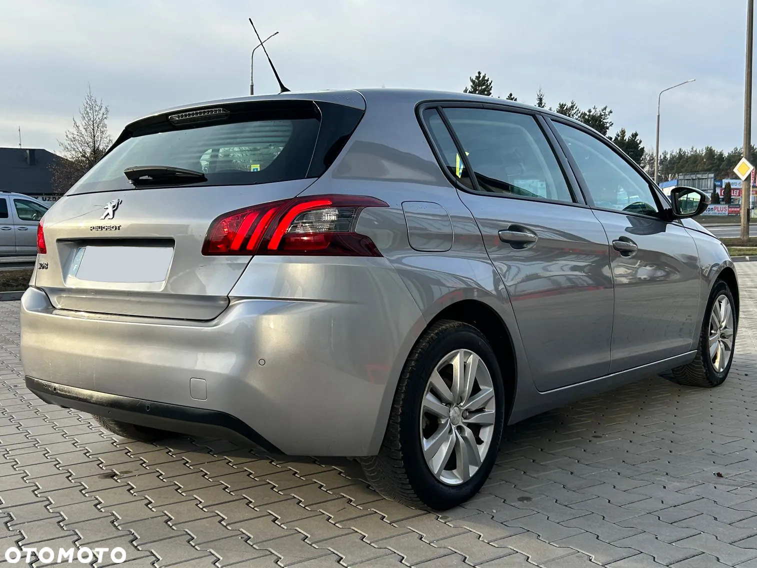 Peugeot 308 1.5 BlueHDi Allure S&S - 13