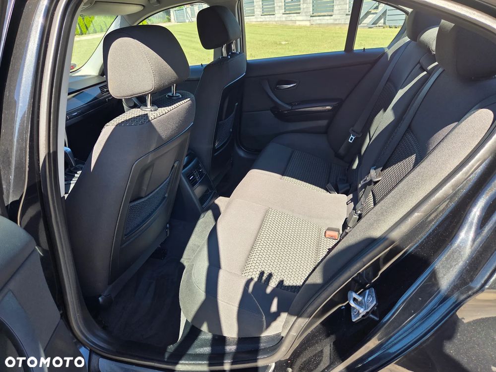 BMW Seria 3 318d DPF Edition Exclusive - 29