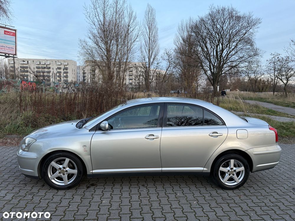 Toyota Avensis 1.8 VVT-i Luna - 6