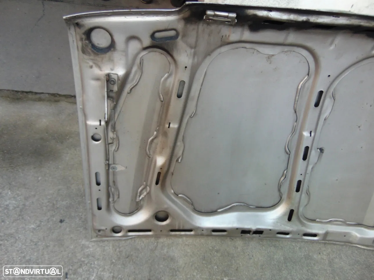 Ford Fiesta ghia capot - 4