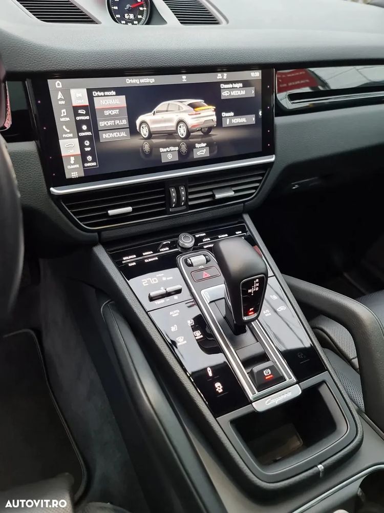 Porsche Cayenne Coupe - 8