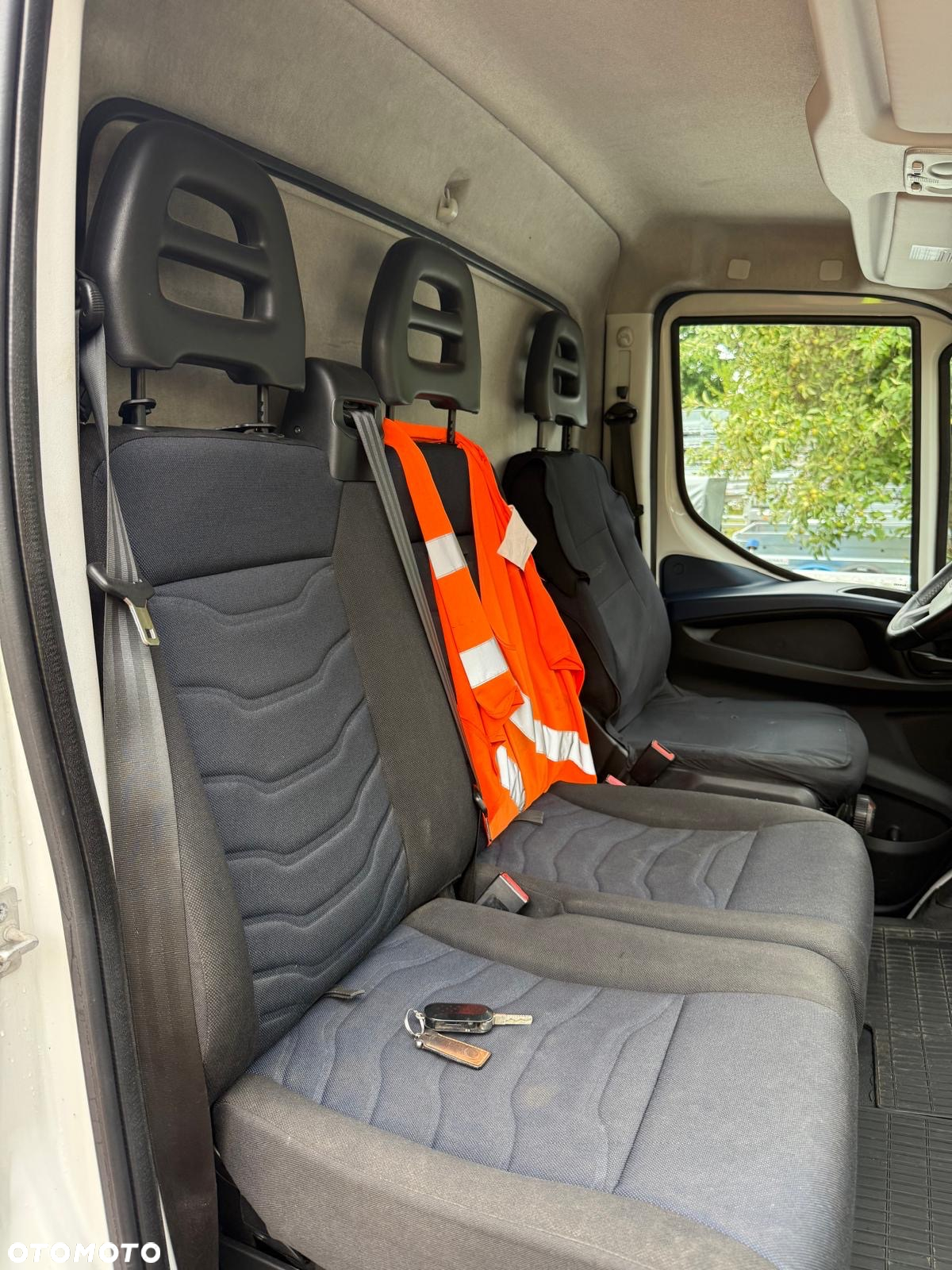 Iveco IVECO 35S15 3.0 2018 skrzynia 4.9m paka  FV salon PL TACHO tempomat - 14