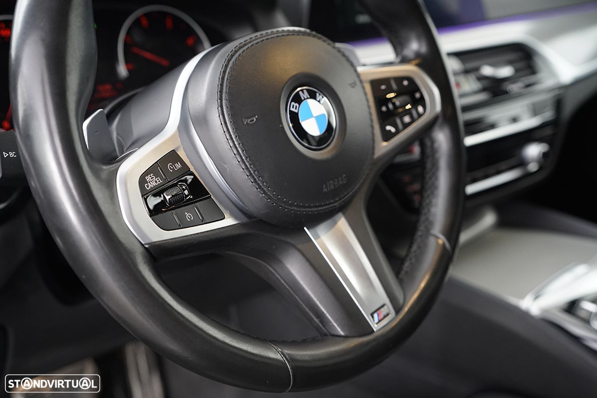 BMW 520 d Pack M Auto - 19