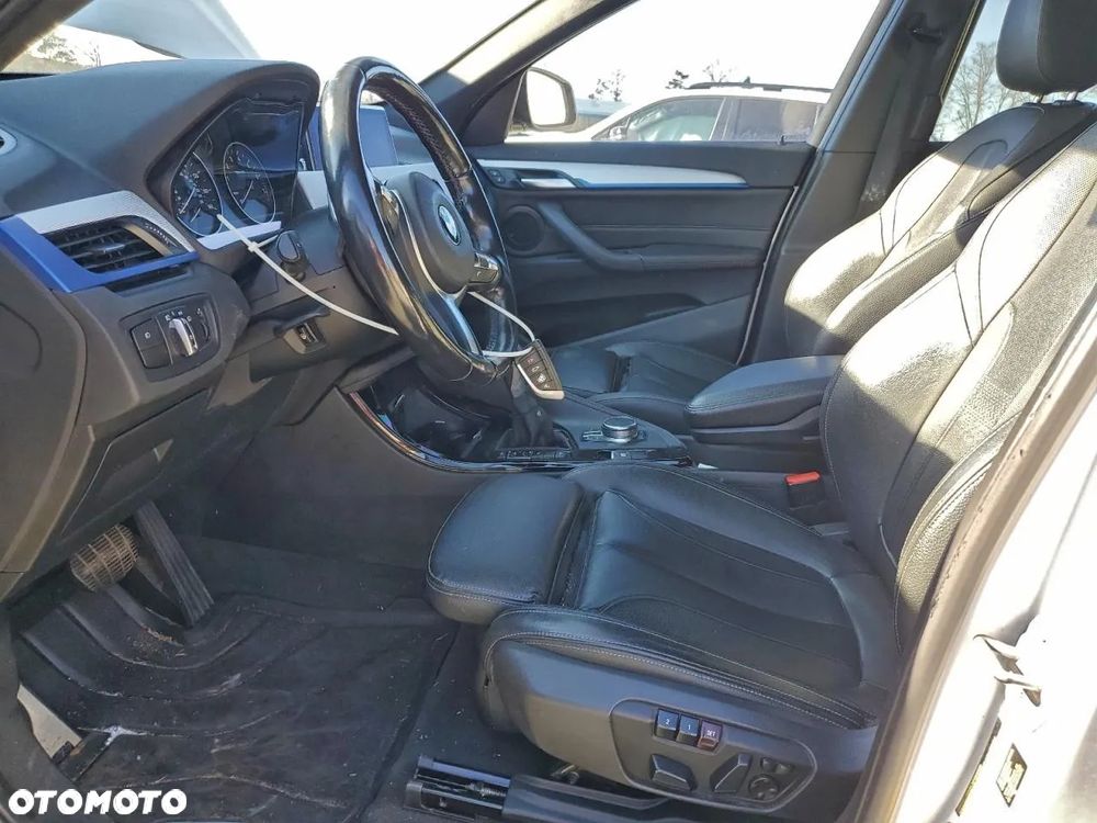 BMW X1 xDrive25i M Sport - 8