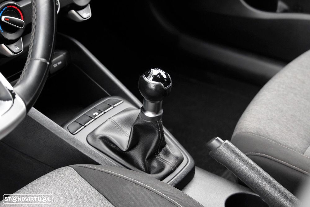 Kia Stonic 1.2 Dynamic - 14