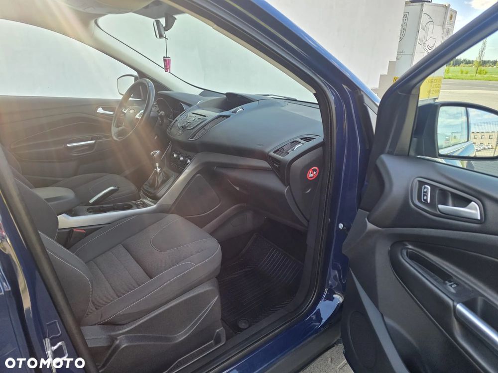 Ford Kuga - 8